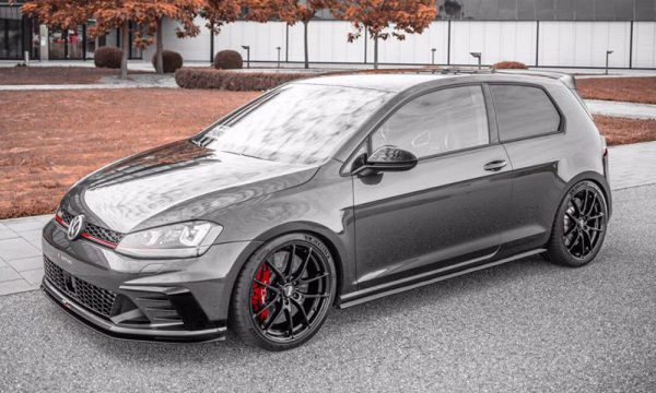 18" OZ Racing Leggera HLT Gloss Black Alloy Wheels