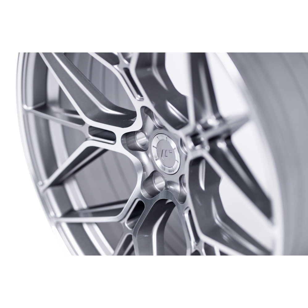 18" Japan Racing JR51 (8x18) (Custom Fitment) Silver Alloy Wheels