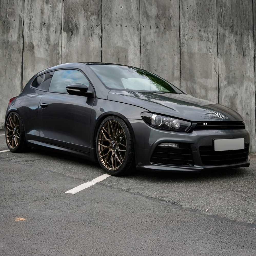 19" Bola B17 Gloss Bronze Alloy Wheels